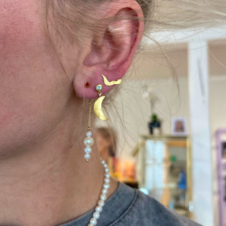 STINE A Jewelry Petit Gold Splash Earstick - Ladylike — Örhängen
